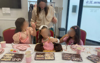 Atelier pâtisserie pour enfants – Anniversaire Princesse & Arc-en-ciel des 7 ans de Lital