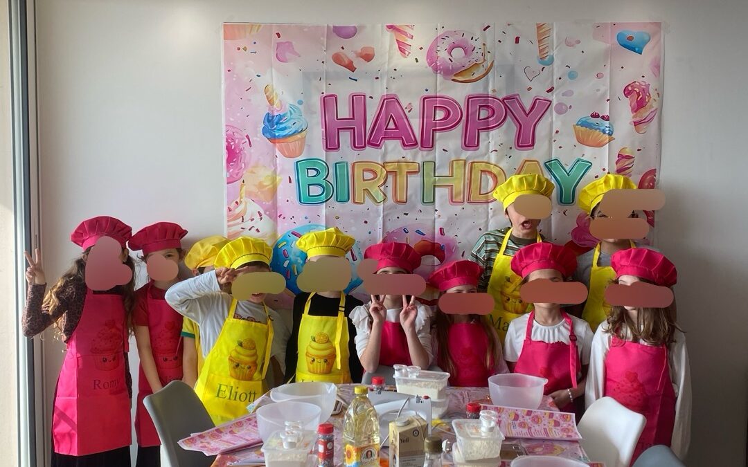 🎉 Hier, Naomi a fêté ses 8 ans avec ses amis lors d’un atelier chocolat plein de gourmandise !